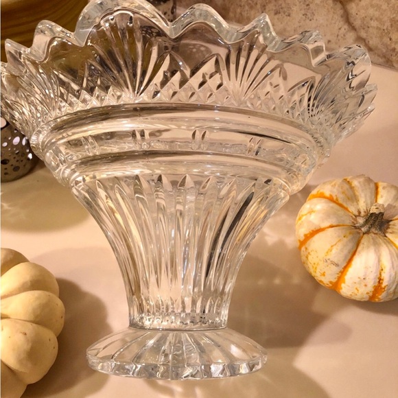 Shannon Crystal by Godinger 
Pedestal Bowl - Picture 5 of 5